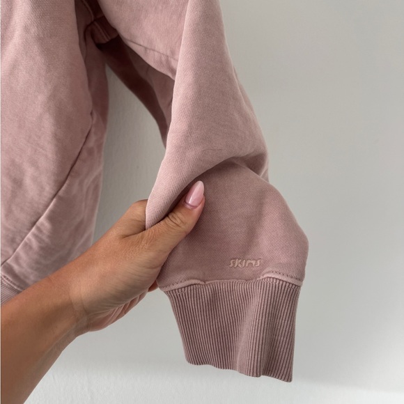 SKIMS Boyfriend Fleece Oversized V-Neck Pullover in Light Fawn L - Picture 7 of 8